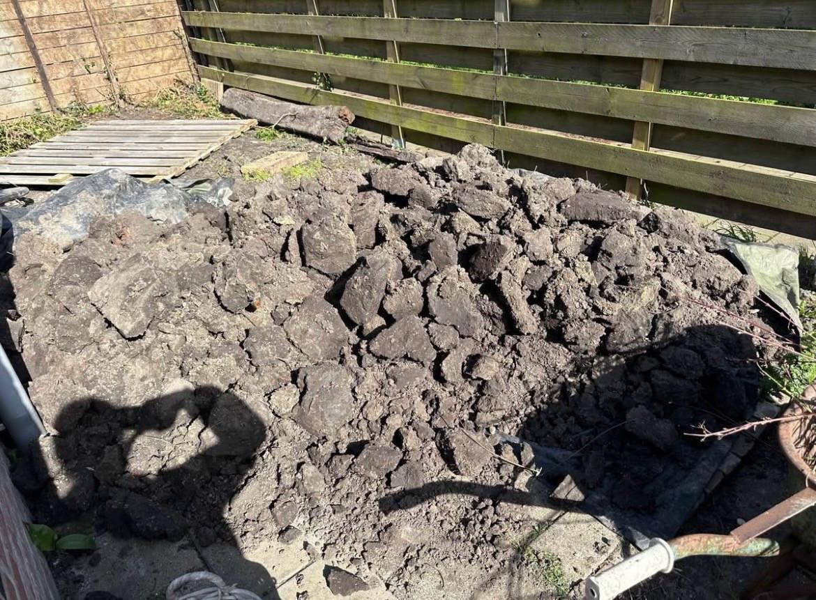 Klei grond ongv 3/4 kuub