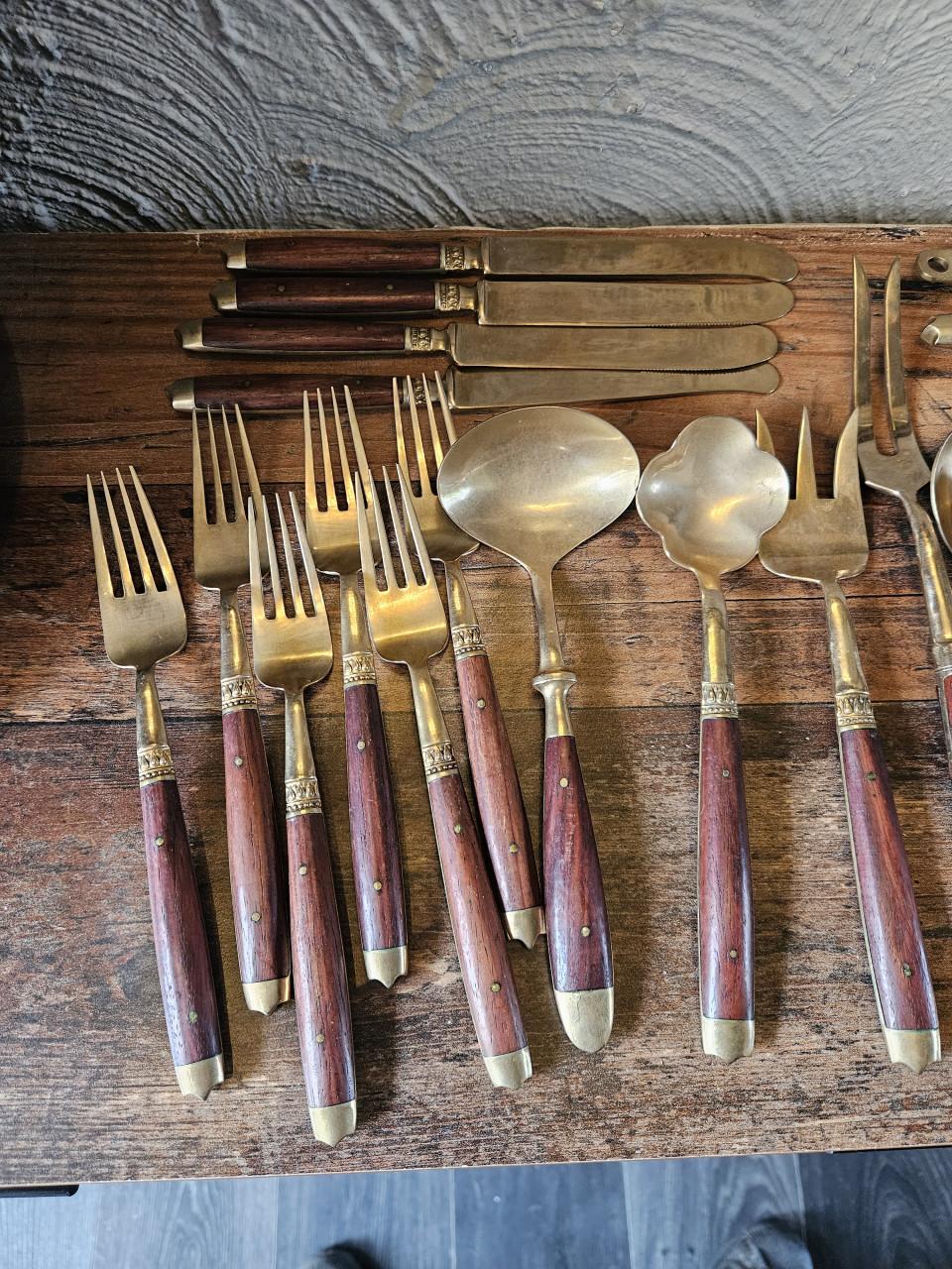 Antiek bestekset thailand brons & hout in Koffer - 60+ Delen