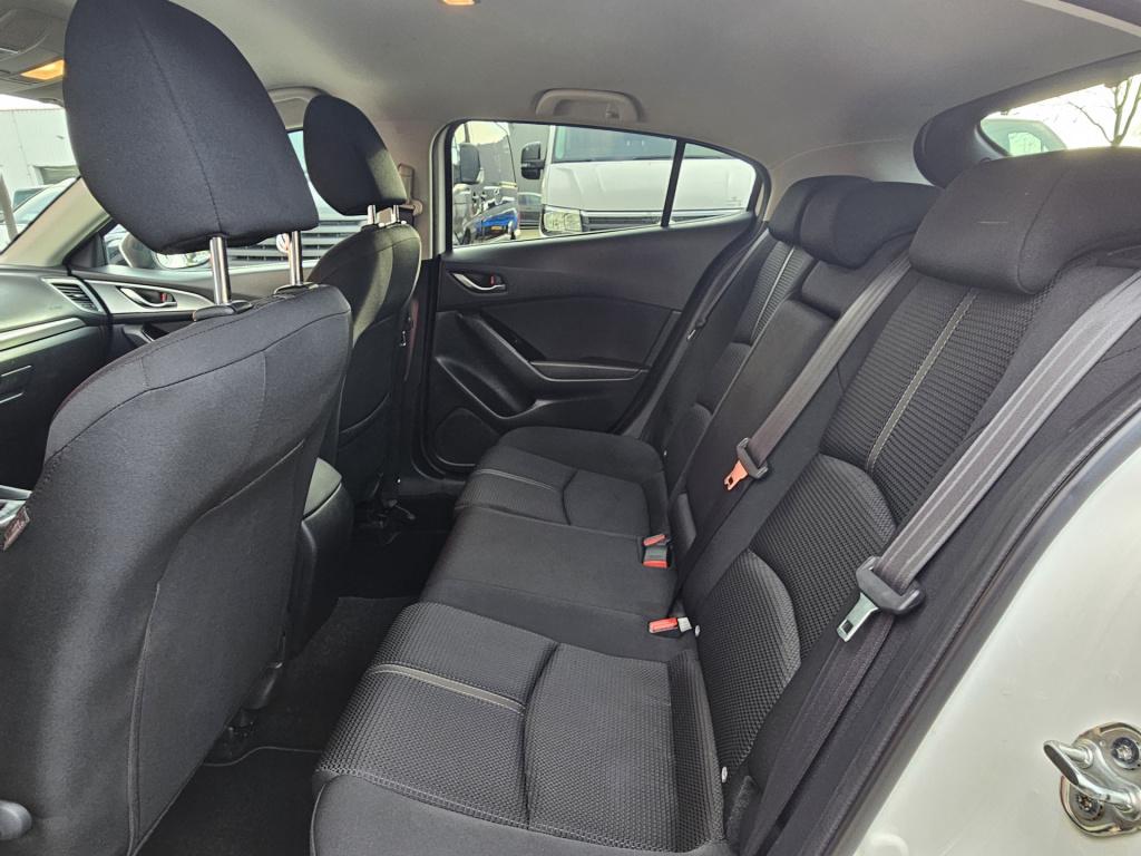 Mazda 3 2.0 skyactiv-g 120 skylease | cruisec. | head-up