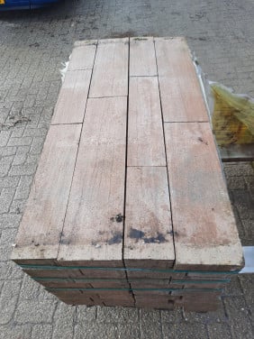 Restpartij banenverband rood beton 6 cm