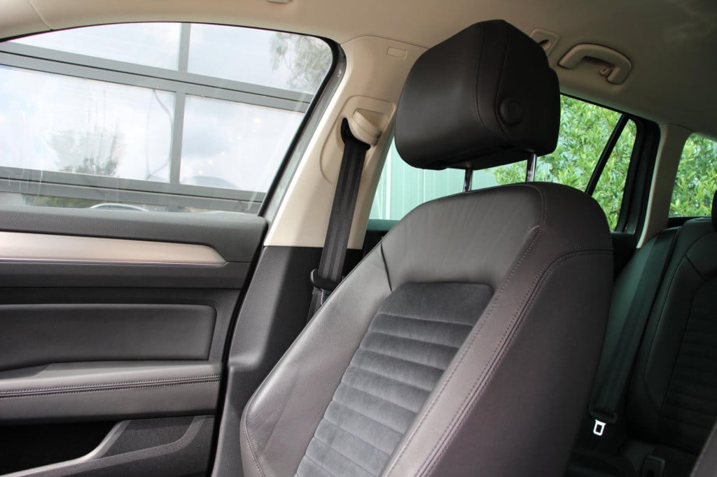 Volkswagen Passat variant 1.4 tsi act highline - dsg - leder - stoel verw -