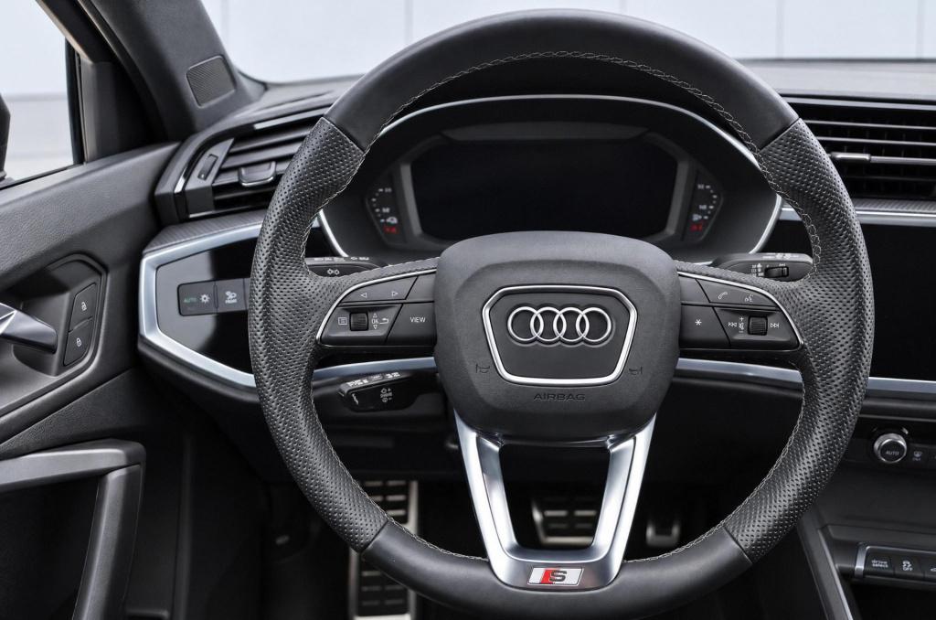Audi Q3 sportback 45 tfsi e s edition 245pk s-tronic