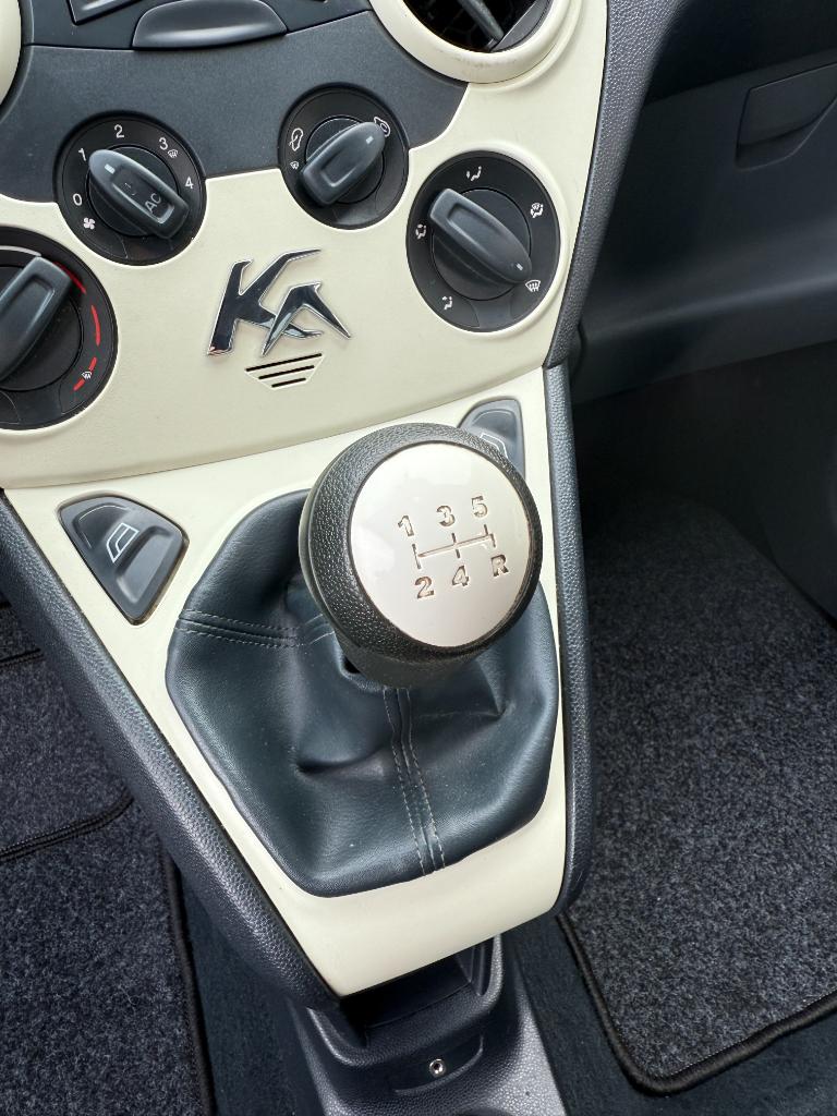 Ford KA 1.2 cool & sound start/stop - airco - nieuwe distr
