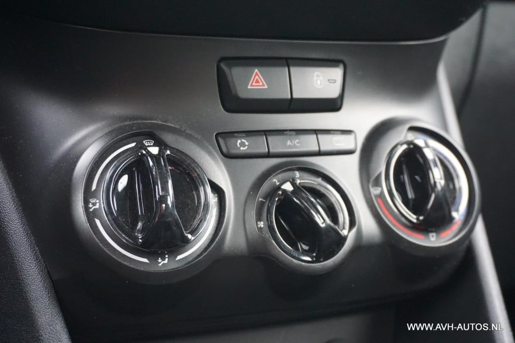Peugeot 208 1.2 vti active