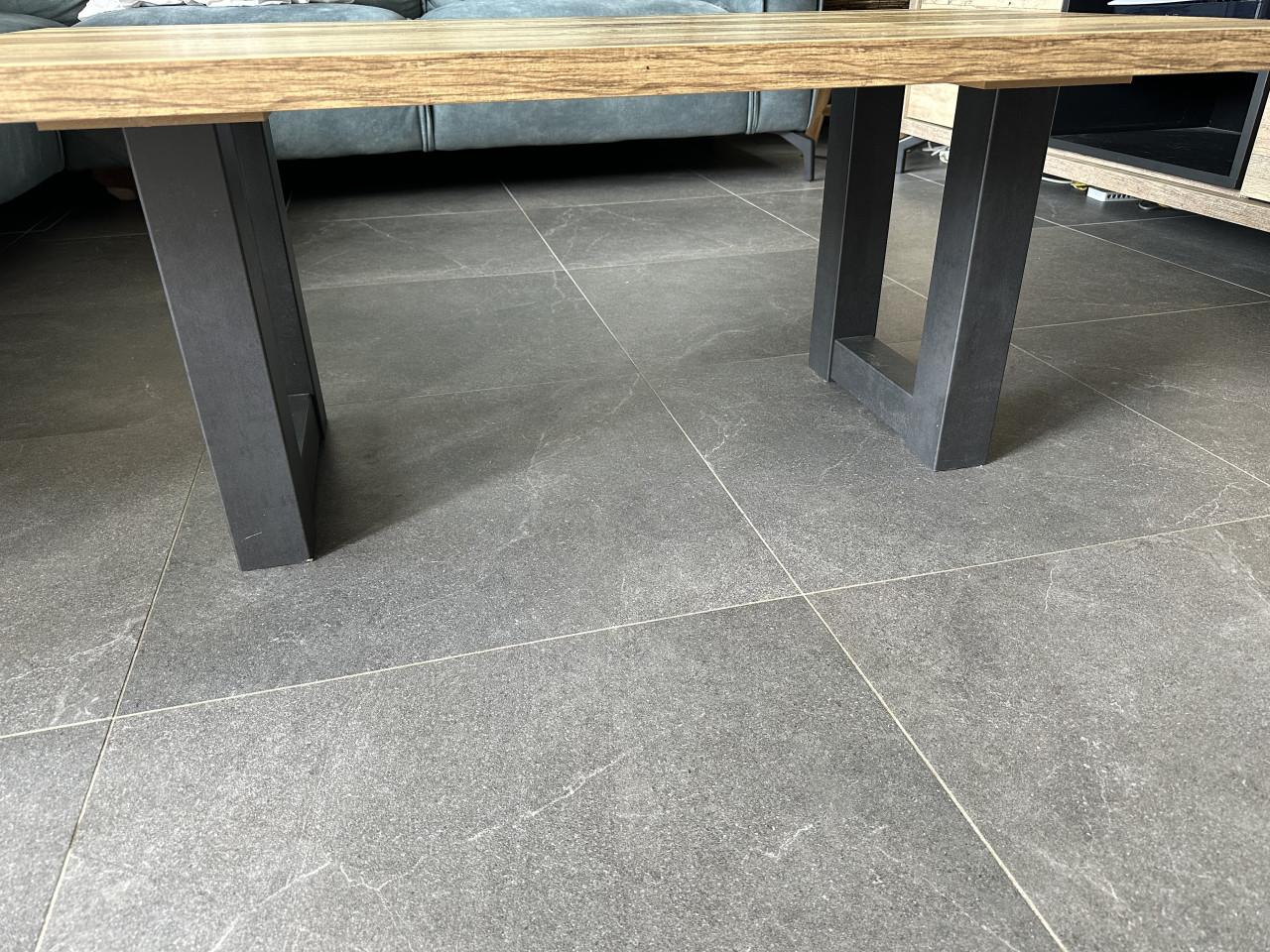Pronto Salontafel Miori Houten blad met zwarte poten