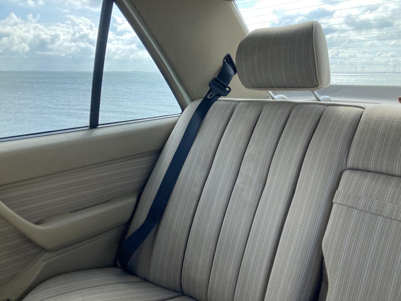 Mercedes 260E