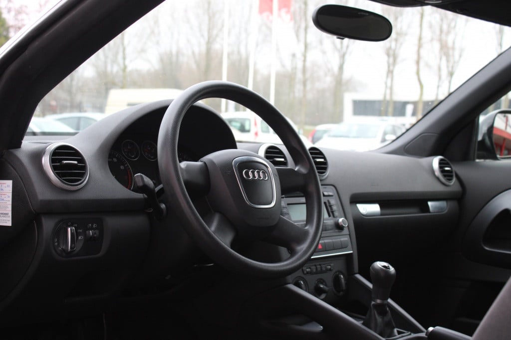 Audi A3 cabriolet 1.8 tfsi attraction
