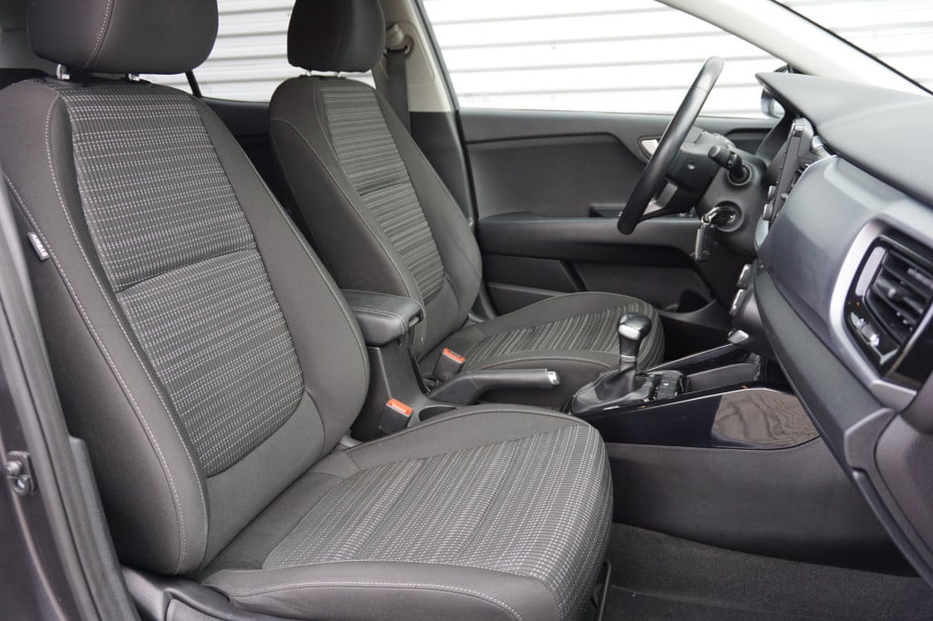 Kia Stonic 1.4 mpi automaat -  climate / navi / cruise / parkeers. / camera