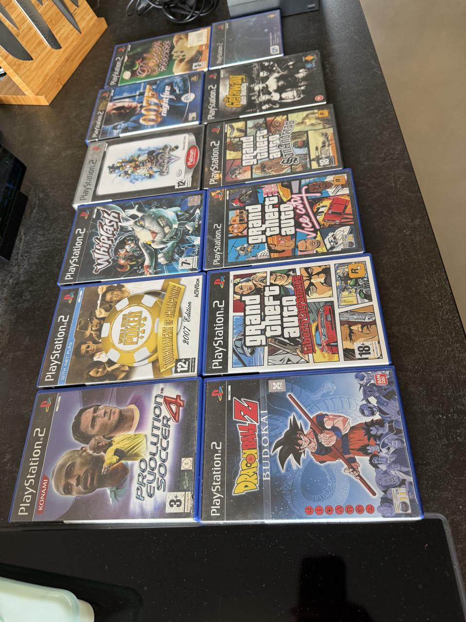 Playstation 2 met 11 games, 2 controllers en kabels