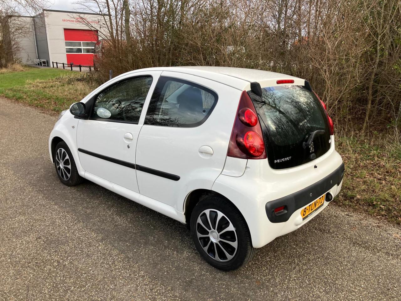 Peugeot 107 1.0