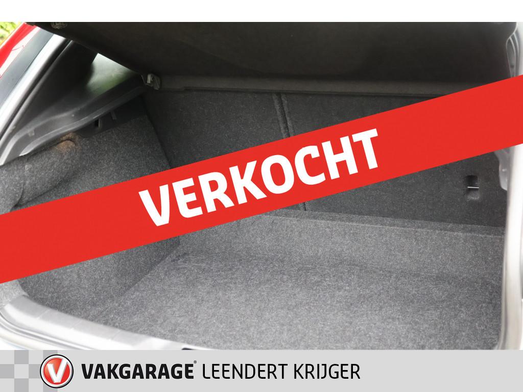 Volvo V40 cross country 2.0 t3 momentum|trekhaak|volledig rijklaar|12 maand