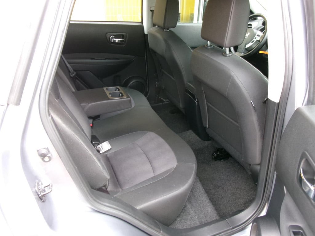 Nissan Qashqai 1.6 acenta airco, nav., camera, trekhaak, pdc