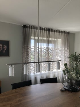 Roestvrij stalen hanglamp en 2 bijbehorende staande lampen