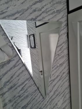 Moderne driehoek spiegel (met kleine variant erbij)