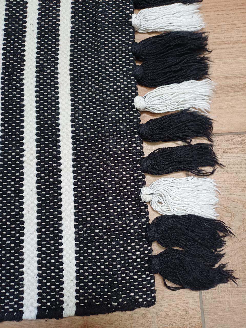 Walra Badmat Stripes & Structure: zwart/wit met kwastjes