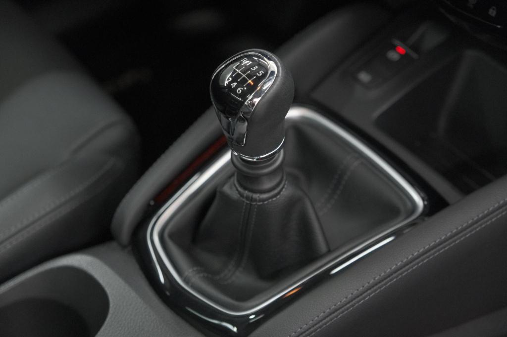 Nissan Qashqai 1.3 dig-t tekna | trekhaak | panoramadak | adaptieve cruise 