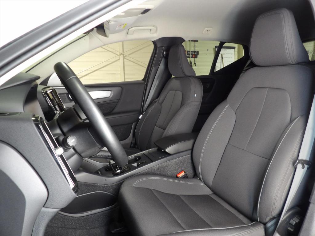 Volvo XC40 t3 163pk geartronic momentum pro