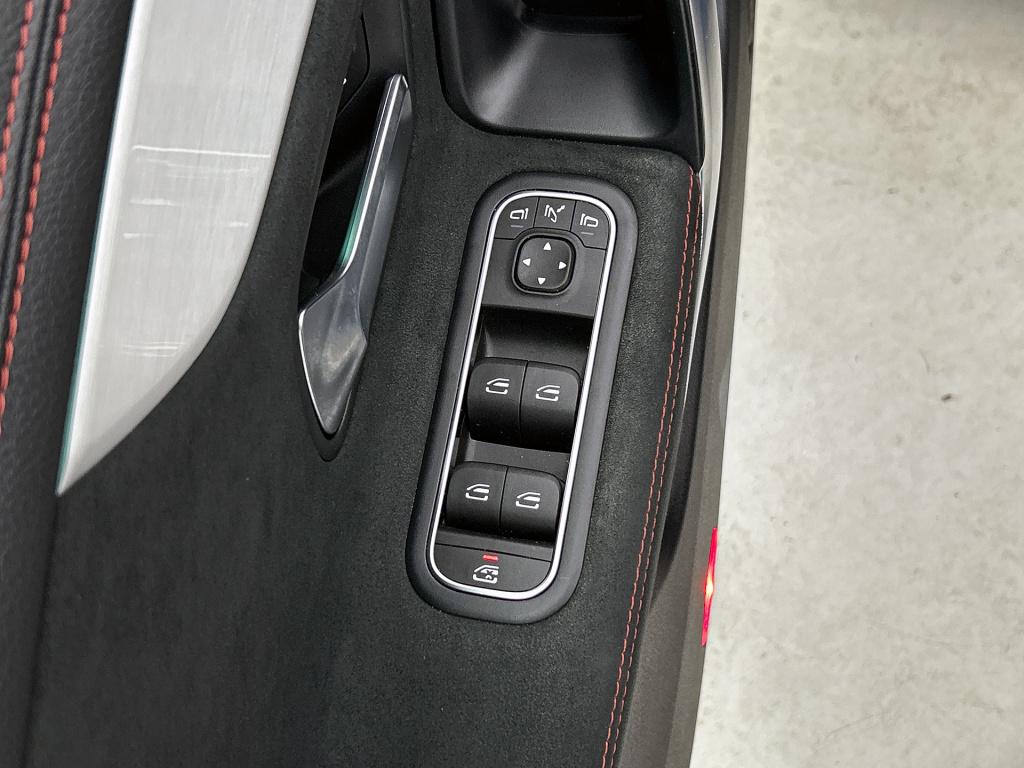 Mercedes-Benz Cla shooting brake 180 amg line | trekhaak | sfeerverlichting