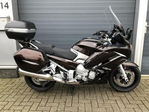 Fraaie Yamaha FJR1300 uit 2013 met 45 dkm, cruisecontrol, topkoffer €8750,-