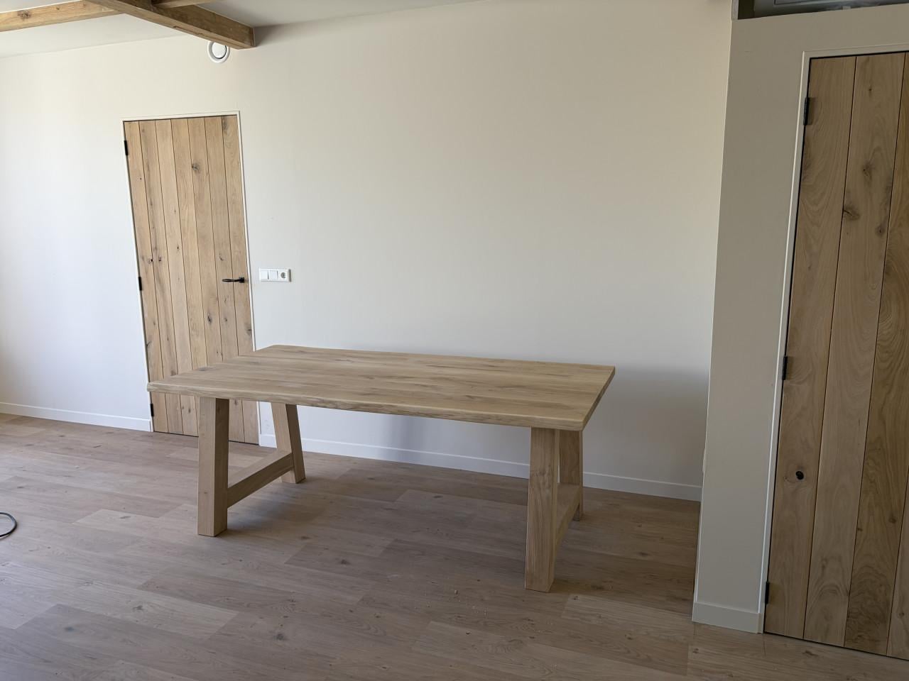 Massief eiken tafels te koop