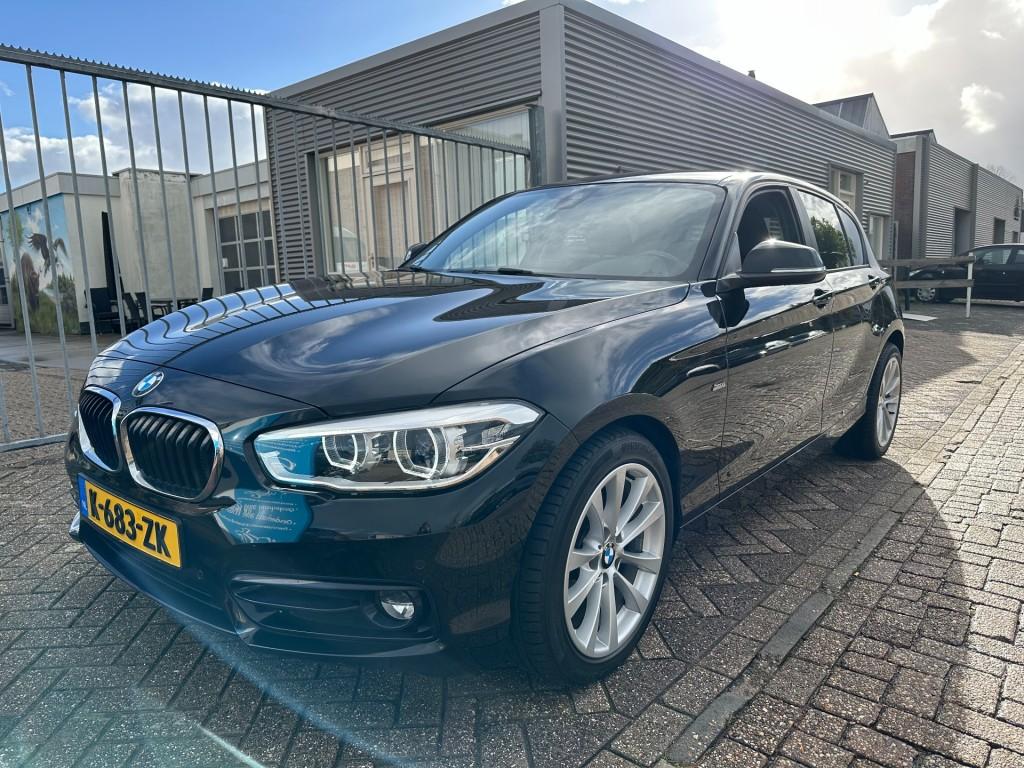 BMW 1 Serie 116i sport shadow edition carplay dab+ pdc voor en achter 17'' 
