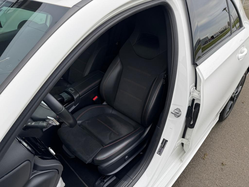 Mercedes-Benz A-Klasse 250 e business solution amg night limited automaat ,