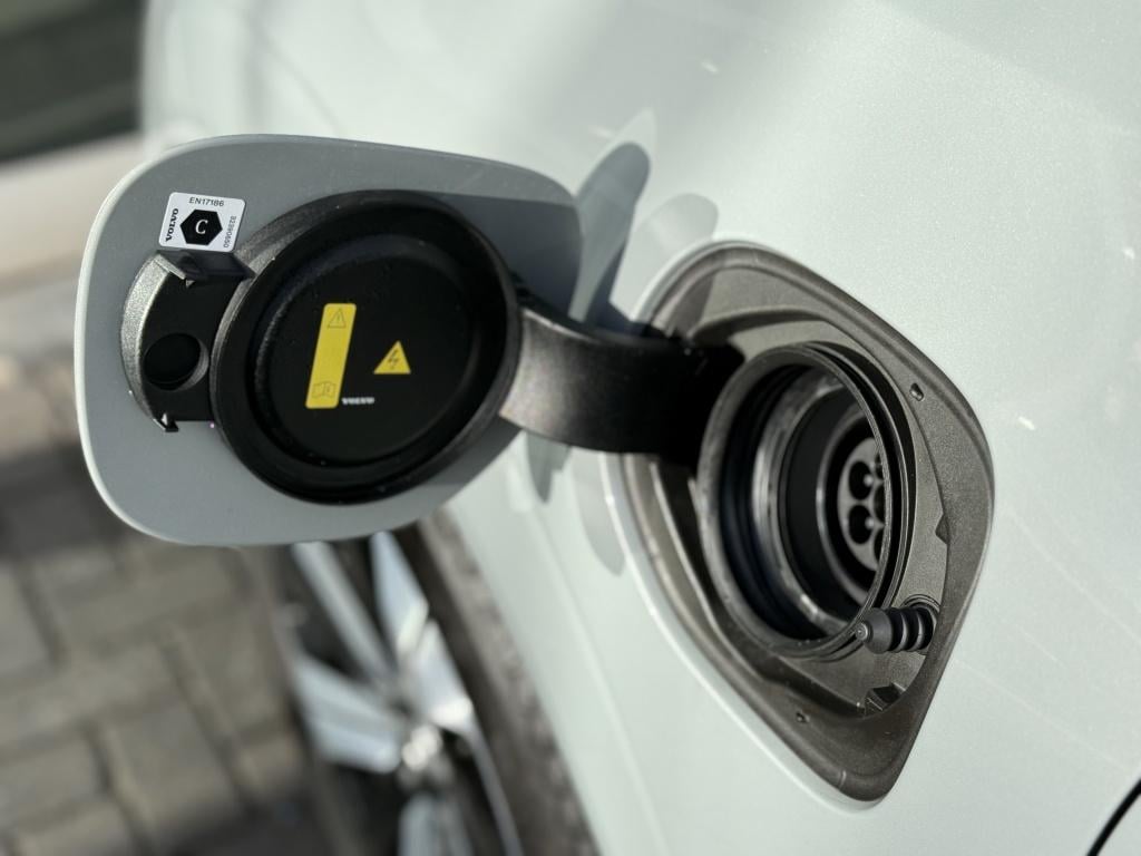 Volvo XC60 t6 398pk recharge plus dark| panodak| adap.cruise| 360camera| aw