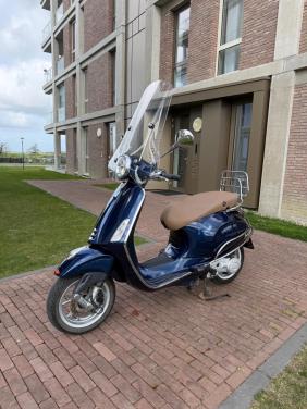 Vespa Primavera - Nieuw gekocht bij Motoport - Beurt gehad!
