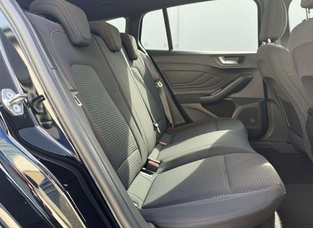 Ford Focus wagon 1.0 ecoboost st line business