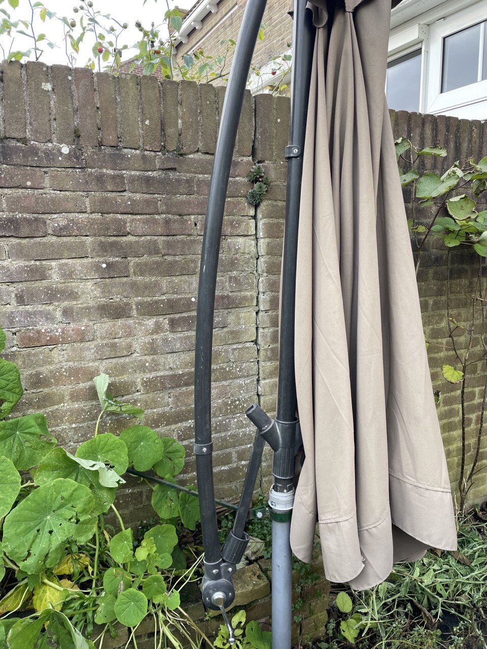 Parasol , zweefparasol hangparasol