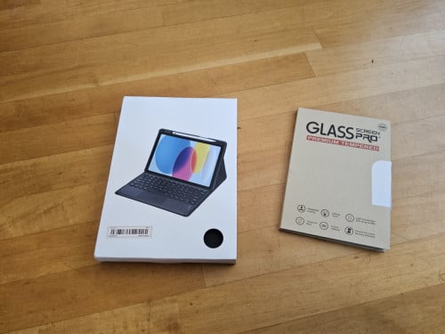 Hoes en toetsenbord, en screenprotector Samsung galaxy S9+
