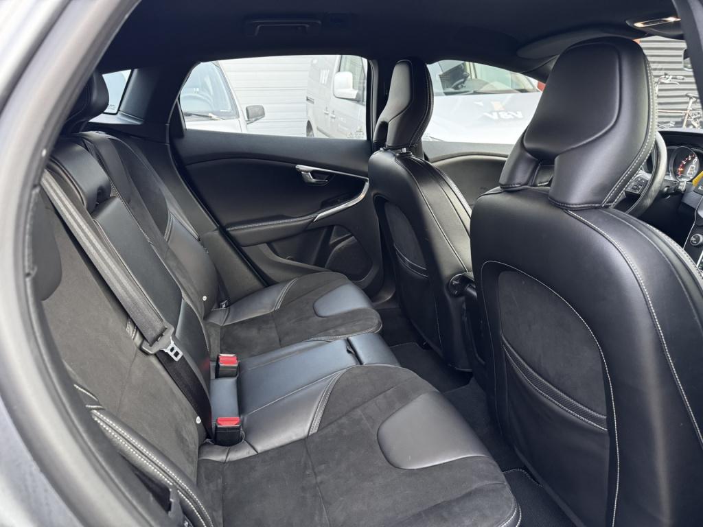 Volvo V40 2.0 t4 business sport | automaat | nav | carplay | trekhaak