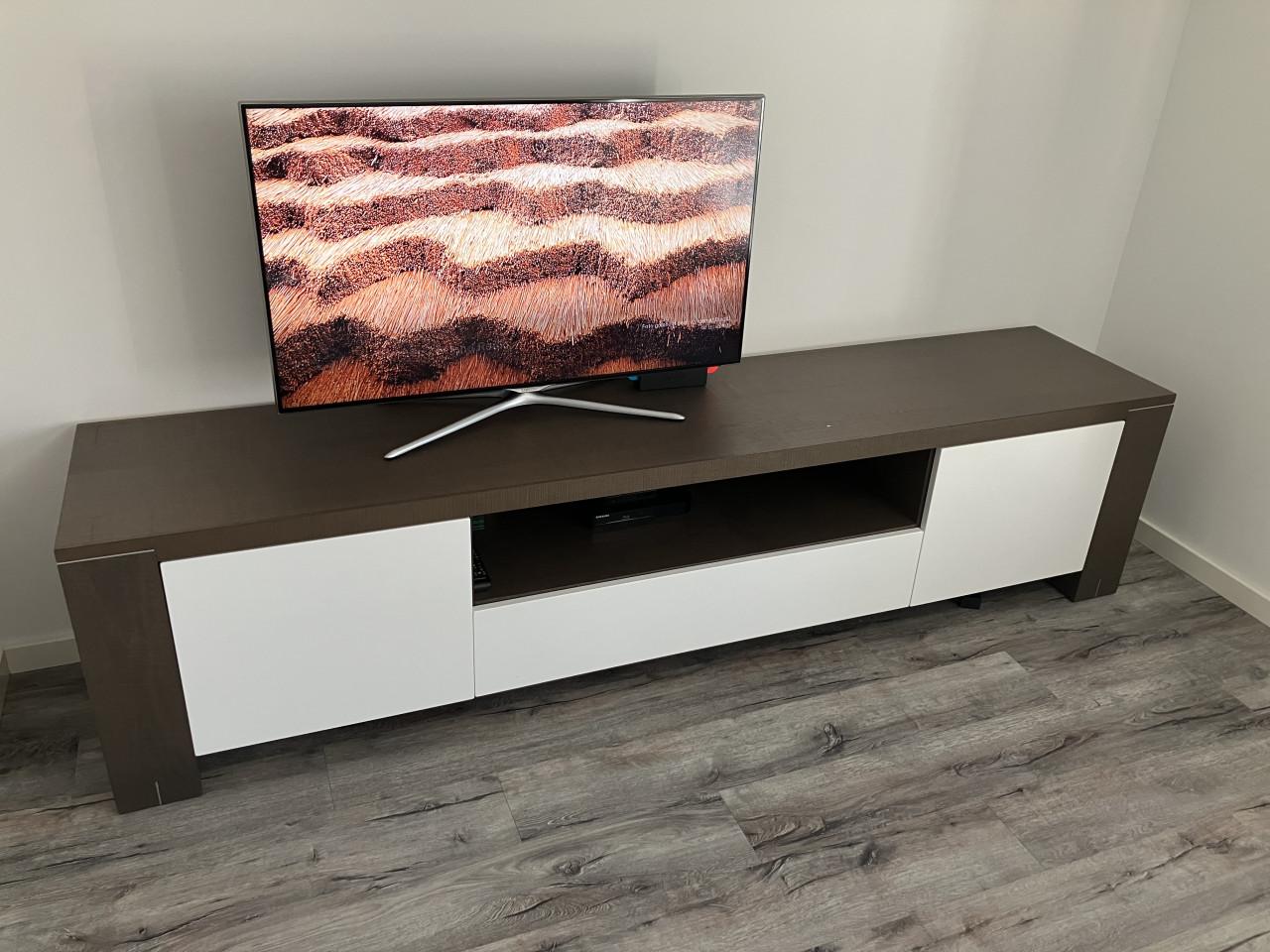 Tv meubel en of i.c.m. Dressoir