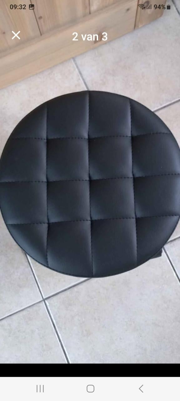 Nieuwe krukje ( tabouret)