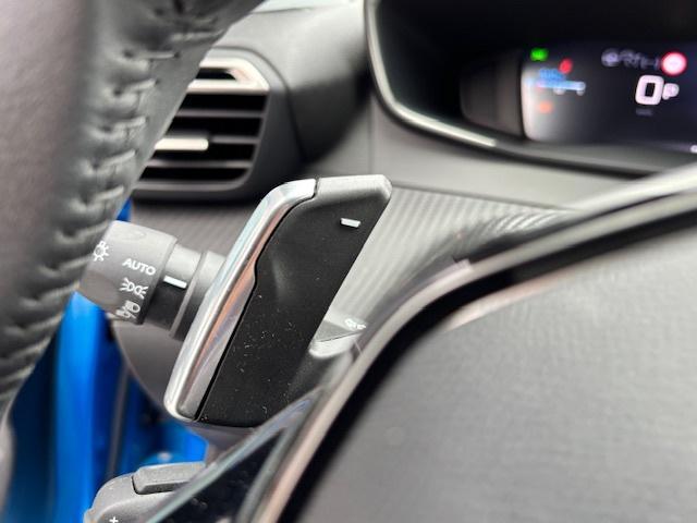 Peugeot 208 1.2 hybrid 100 e-dcs6 allure navigatie | dab | applecarplay| pa