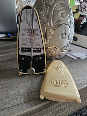 Werkend analoge vintage Metronoom /Taktell van het merk Wittner...