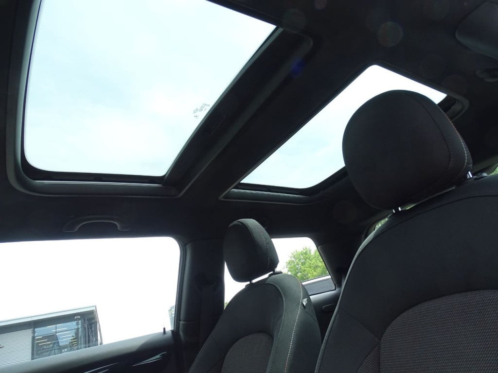 Mini One mini 1.2 business pano | bluetooth | navi