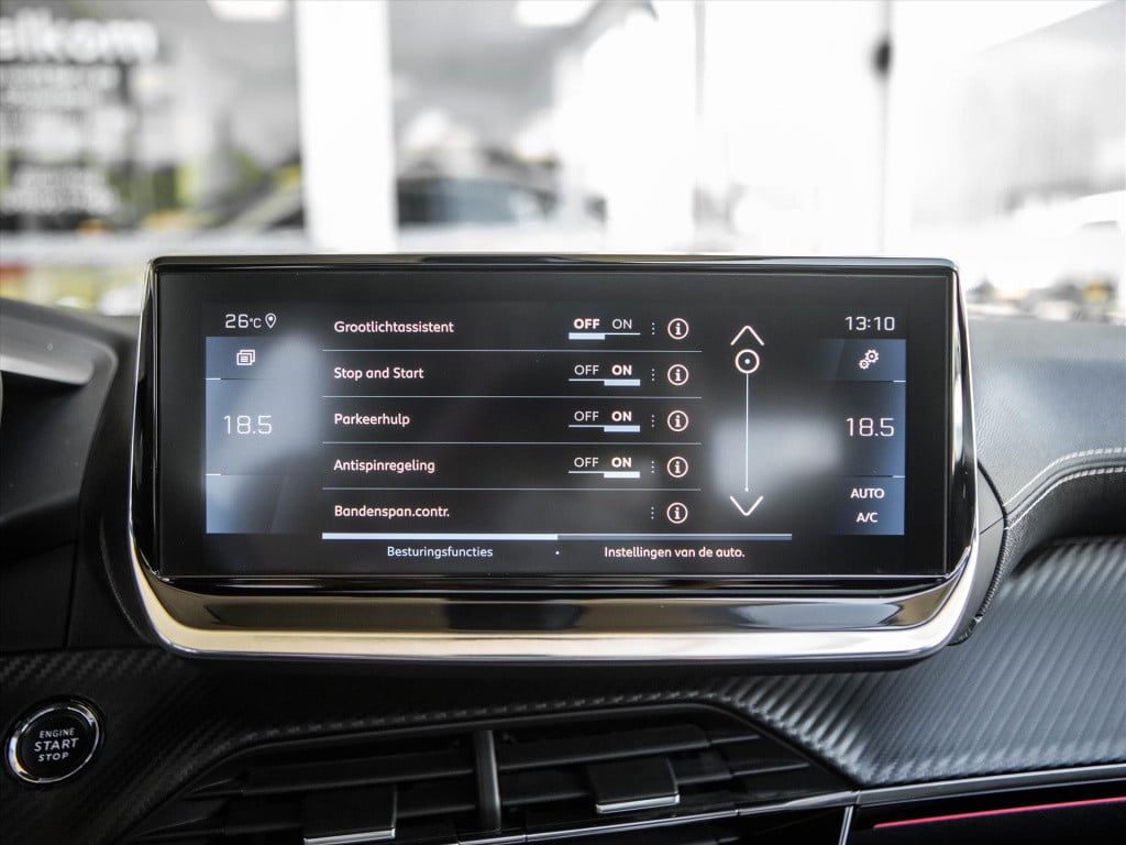 Peugeot 208 1.2 puretech 100pk gt-line automaat | panoramadak | navigatie |