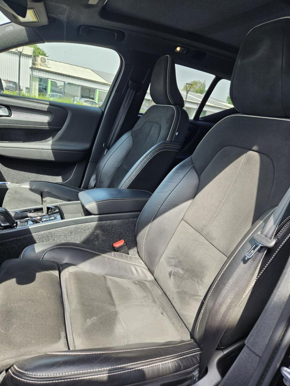 Volvo XC40 1.5 t5 recharge r-design