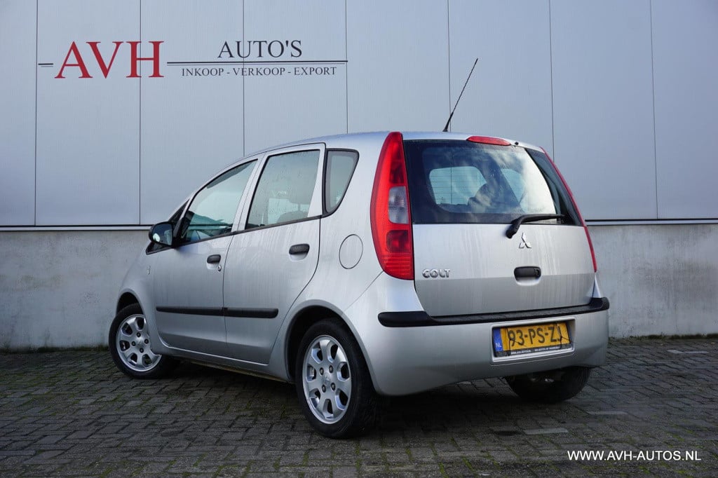 Mitsubishi Colt 1.5 invite automaat