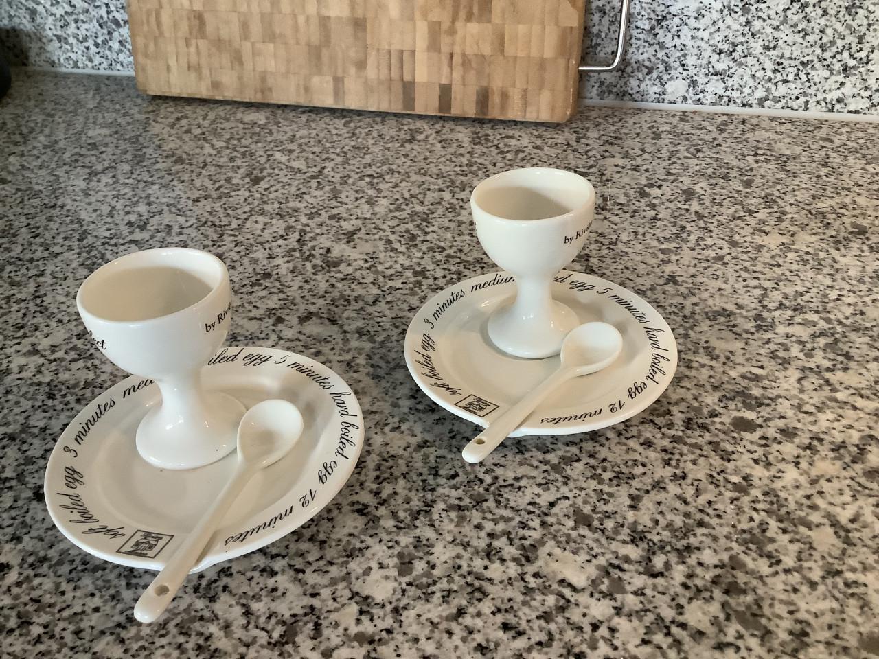 Eierdopjes van rivèira maison