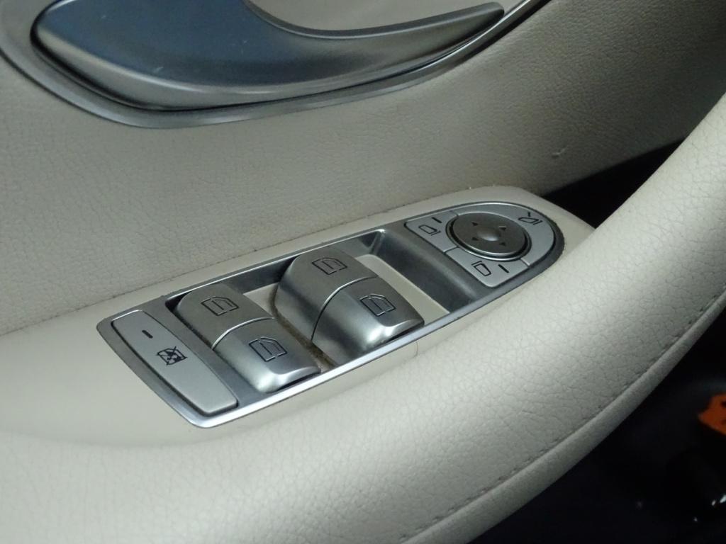 Mercedes-Benz E-Klasse 200 ambition | pano | ambient lighting | el. trekhaa