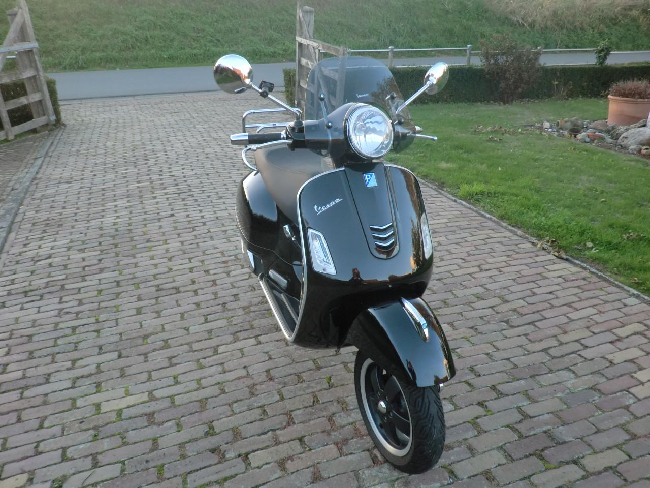 Vespa GTS300ie  2016  14200km  motorscooter