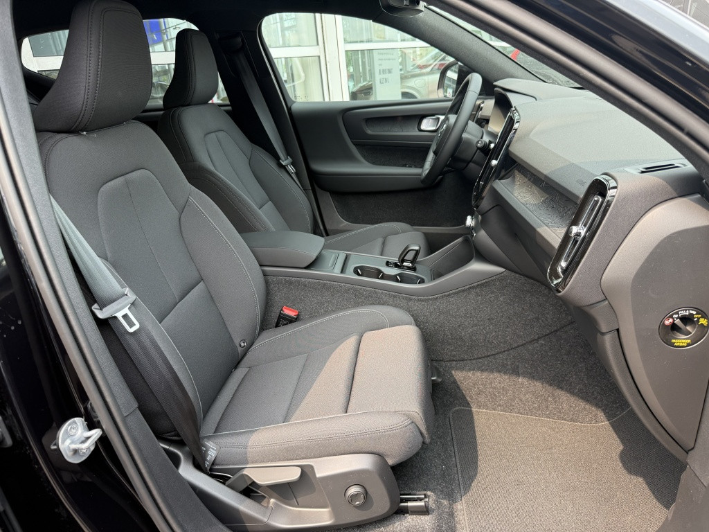 Volvo Ex40 plus black edition