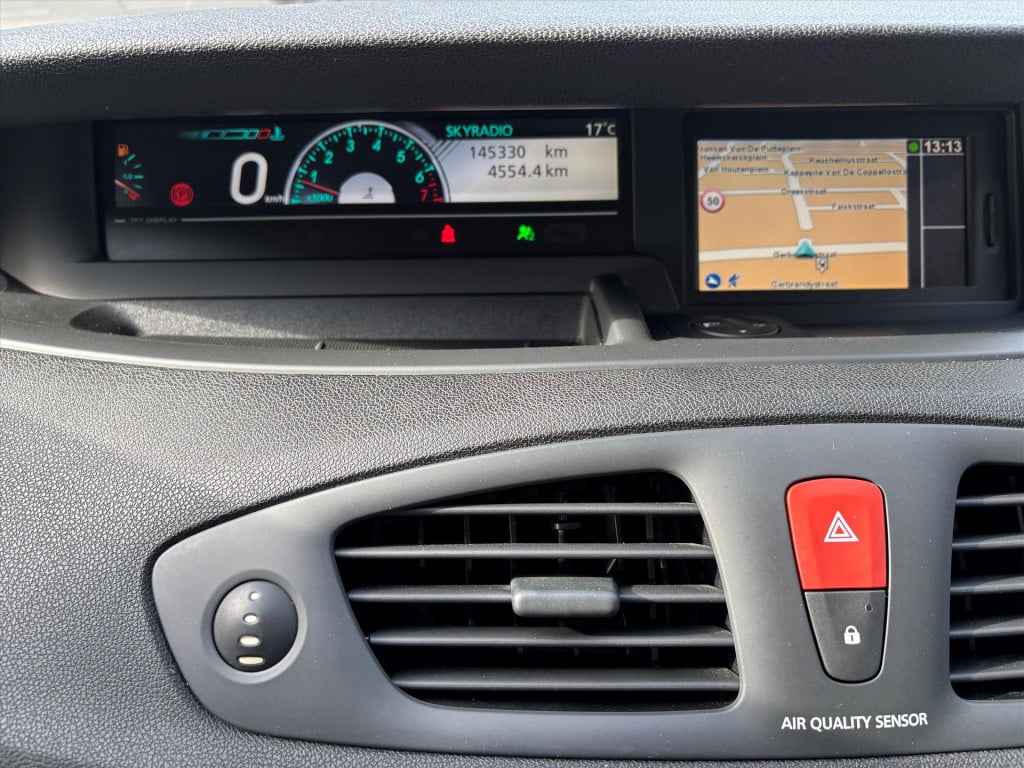Renault Grand Scenic tce 130 7 persoons expression| schuifdak|trekhaak|rijk
