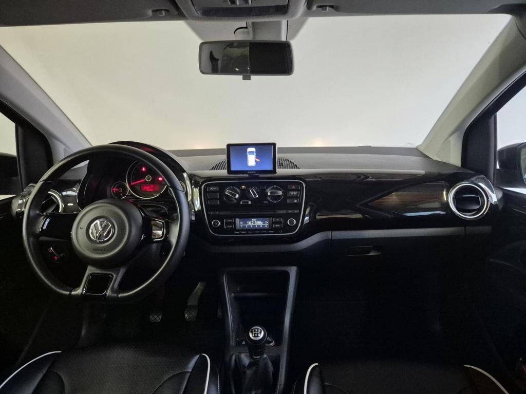 Volkswagen UP! 1.0 high up! / leren bekleding / cruisecontrol