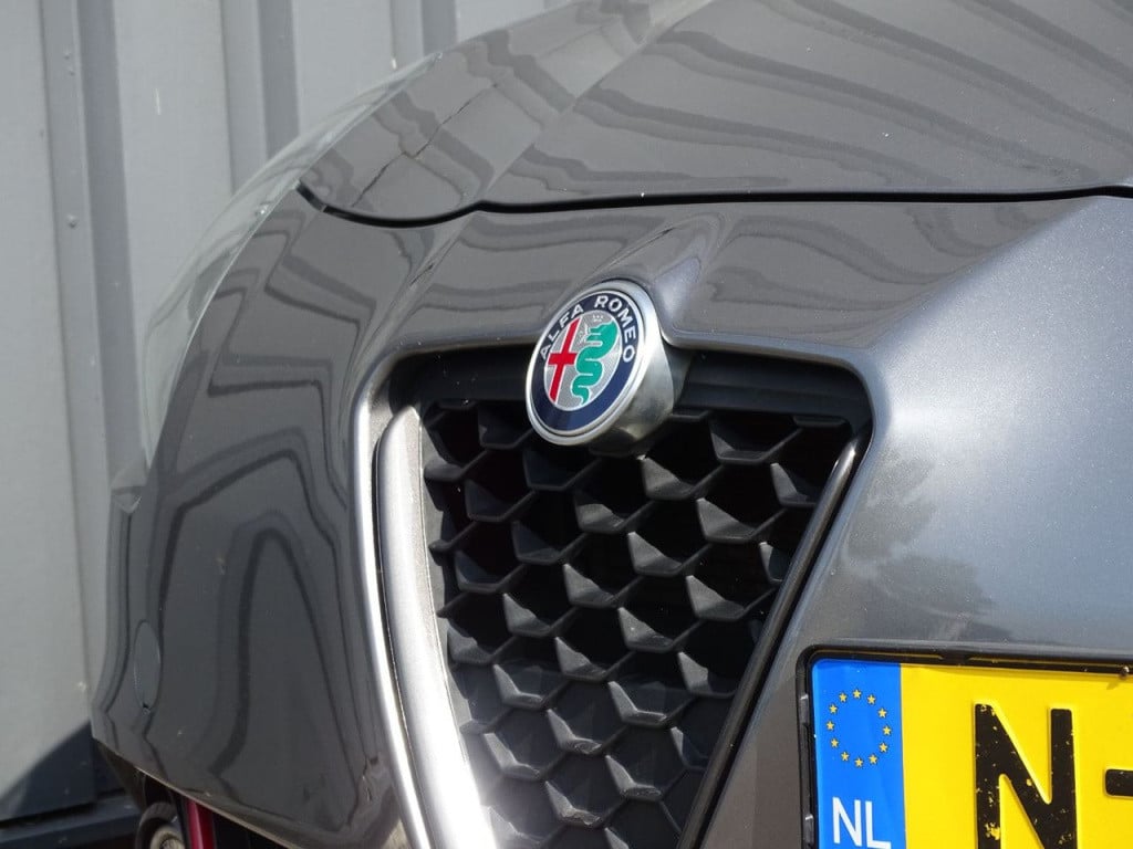 Alfa Romeo Giulietta 1.750 turbo veloce 240pk | sportstoelen | xenon