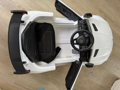 Mercedes AMG Elekrtische kinderauto