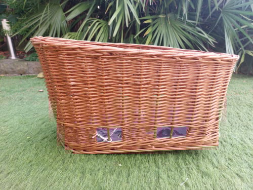 Rotan fietsmand voor hond