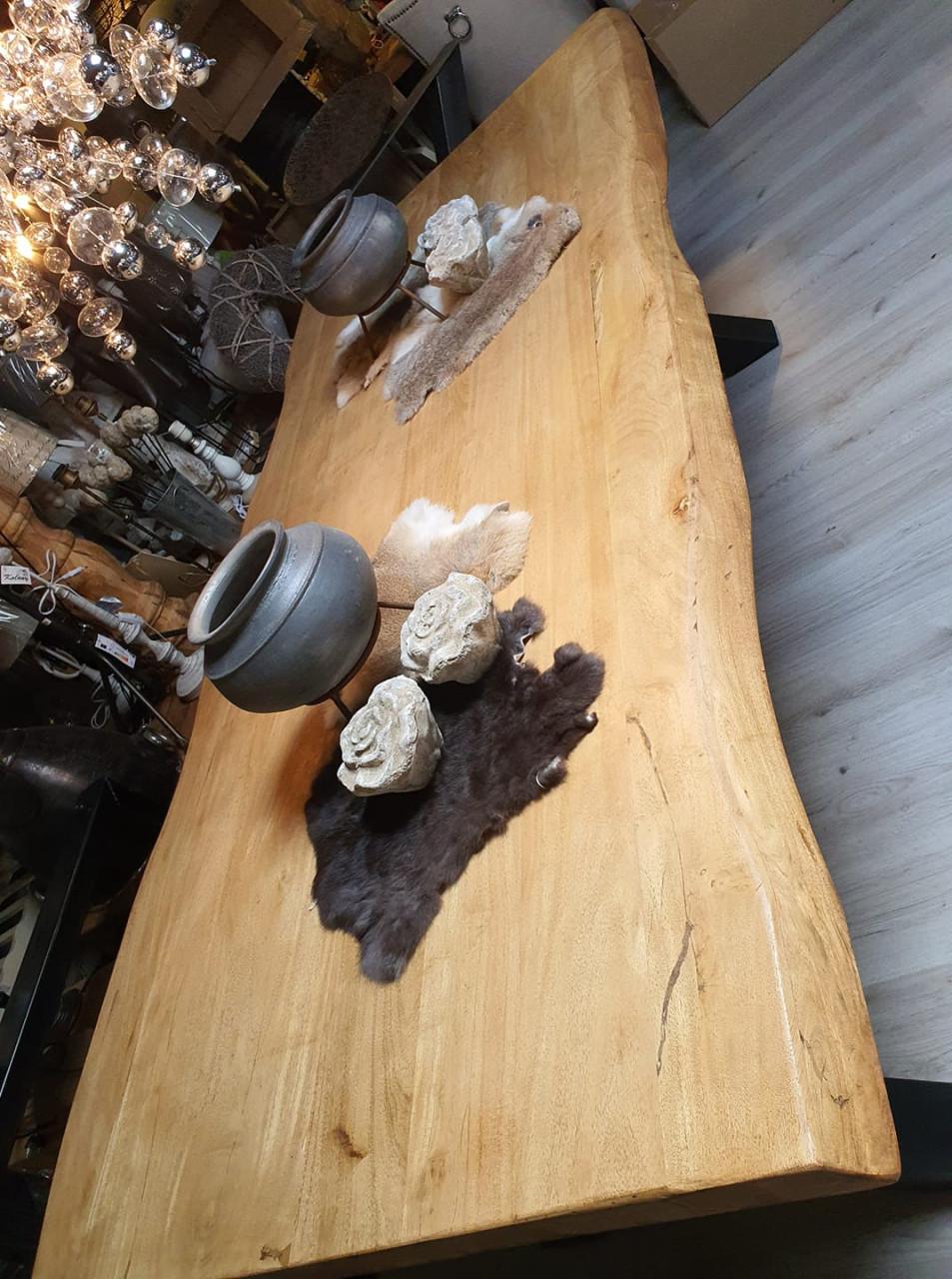 OOK VOOR DECORATIE KIJKT U BIJ 3Z FACTORY IN ARNEMUIDEN MAAR OOK LAMPEN,